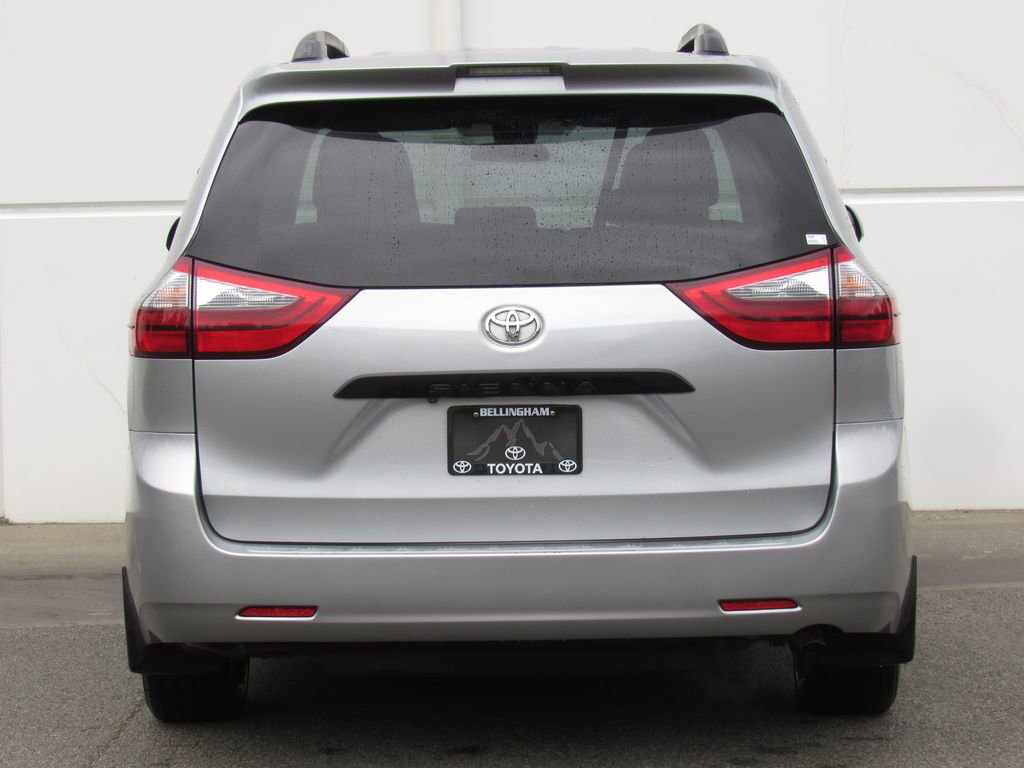 Used 2020 Toyota Sienna L FWD image 7