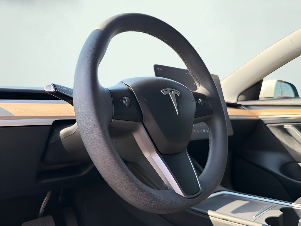 Used 2021 Tesla Model 3 Standard Range Plus RWD image 31