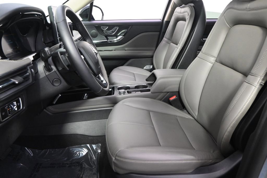 New 2026 Lincoln Corsair Premiere image 13