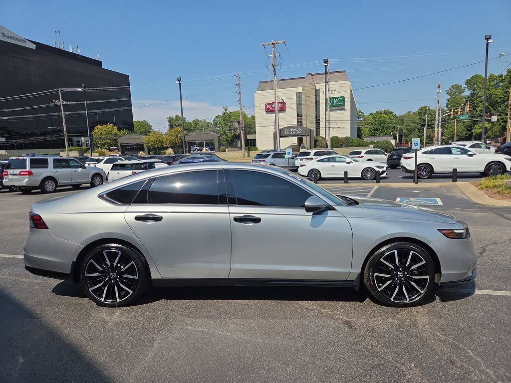 Used 2024 Honda Accord Touring image 6