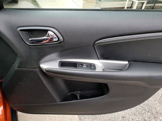 Used 2014 Dodge Journey SXT w/ Flexible Seating Group FWD image 19