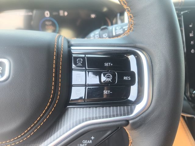 Used 2025 Jeep Grand Wagoneer L Series III w/ Rear Seat Video Group 1 AWD/4WD image 37