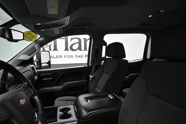 Used 2019 Chevrolet Silverado 2500 LT w/ LT Convenience Package AWD/4WD image 18