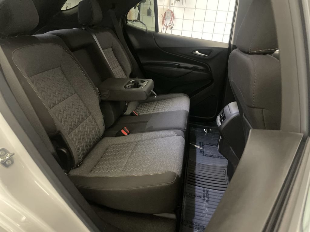 Used 2024 Chevrolet Equinox LT FWD image 18