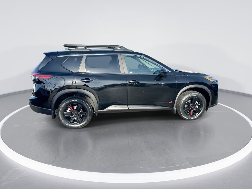 Used 2025 Nissan Rogue SV AWD/4WD image 9
