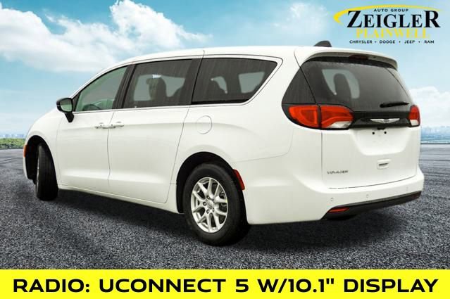 New 2026 Chrysler Voyager LX video 2