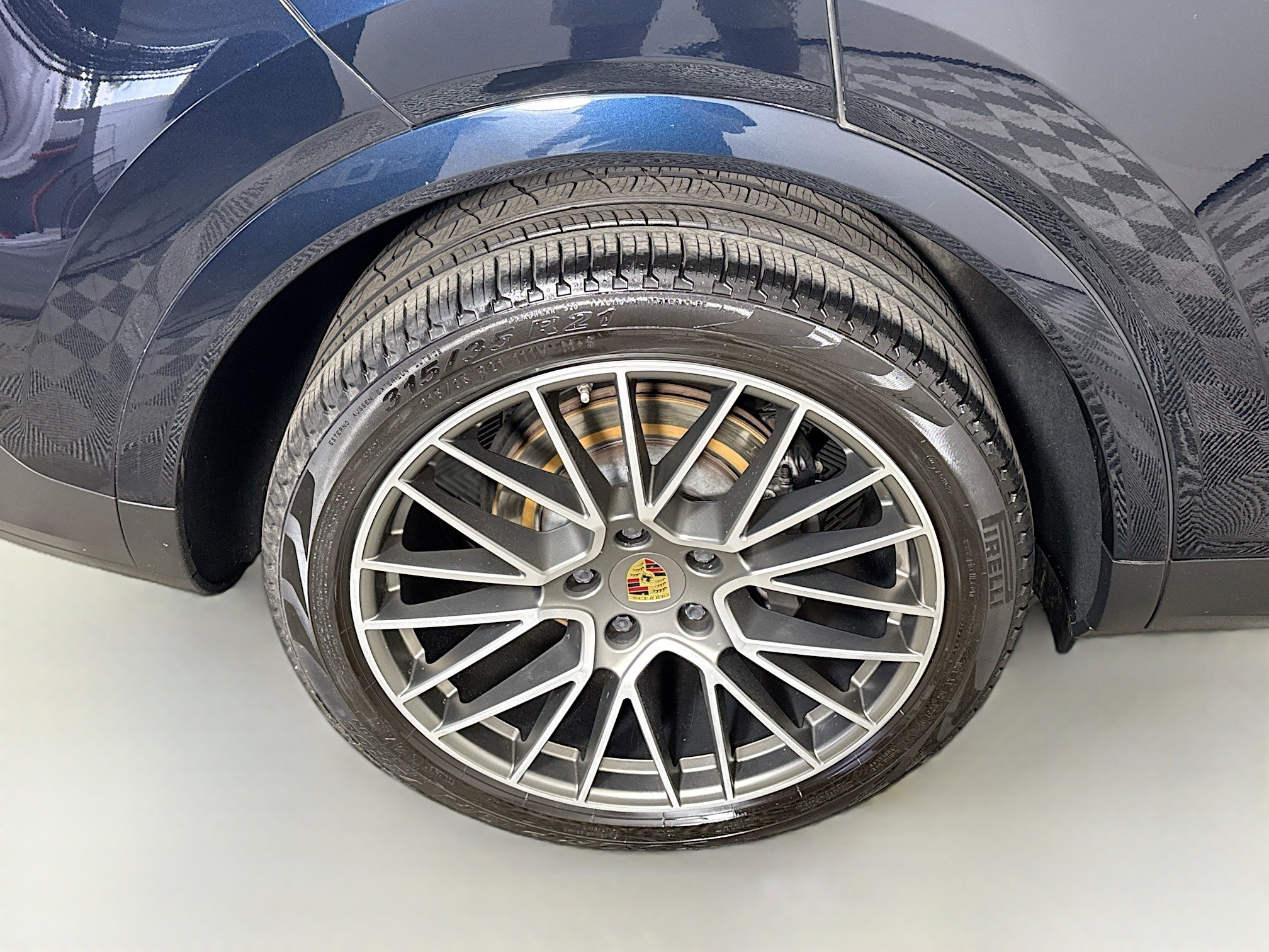 Used 2023 Porsche Cayenne image 32