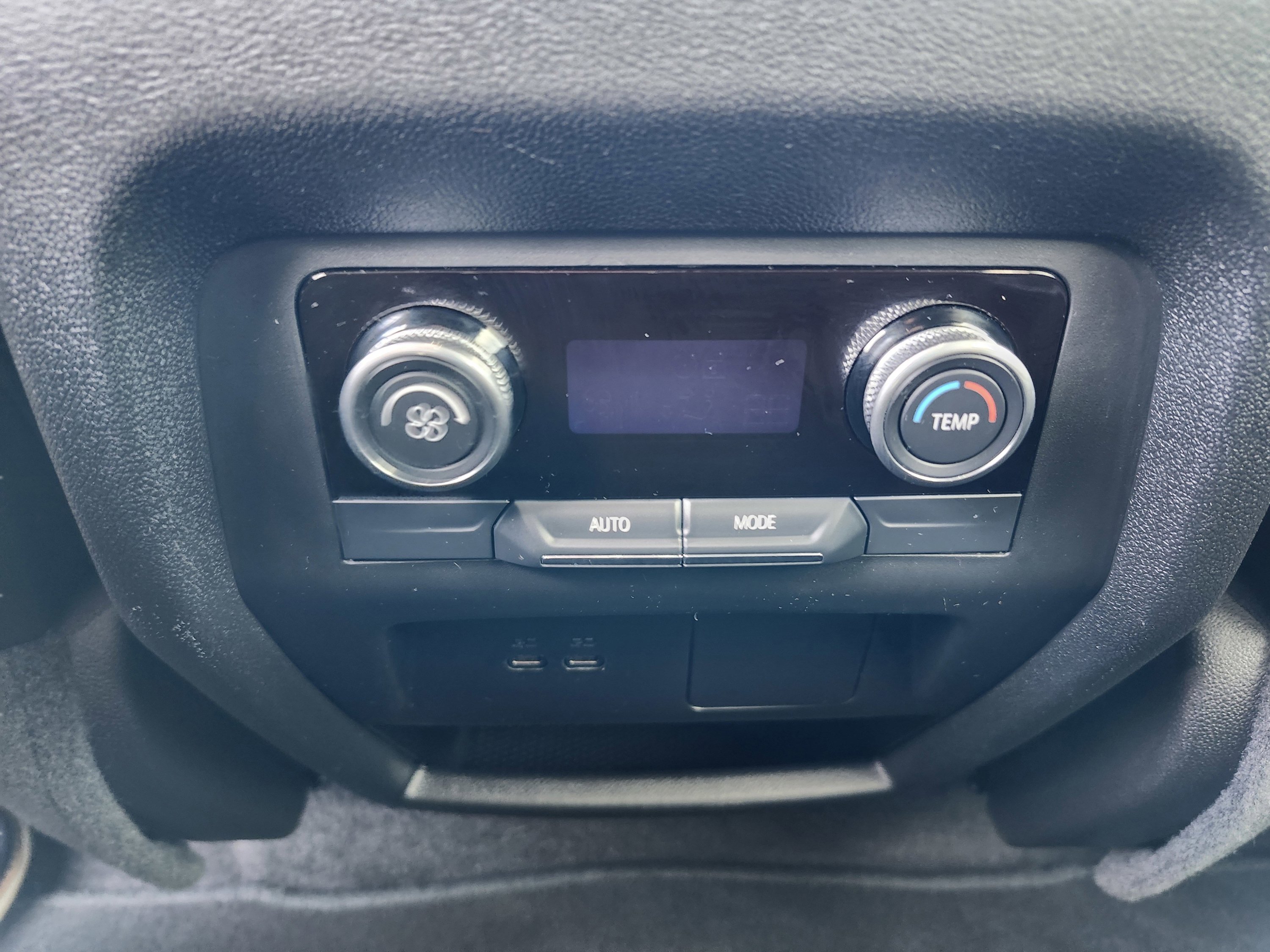 Used 2025 Buick Enclave Preferred image 29