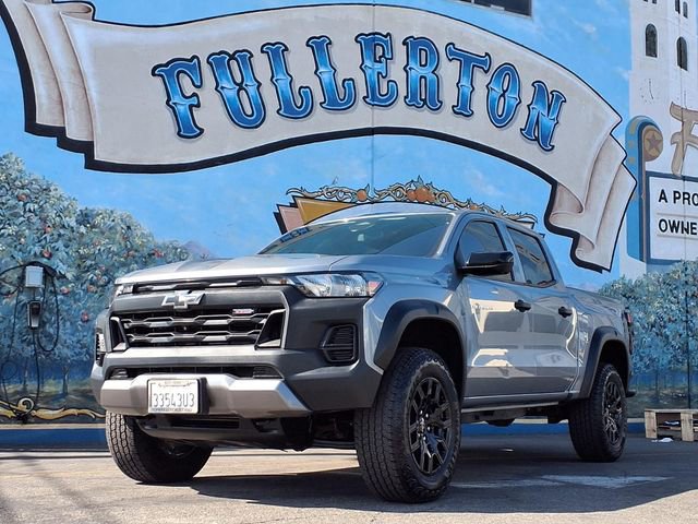 Used 2023 Chevrolet Colorado Trail Boss w/ Technology Package AWD/4WD image 1