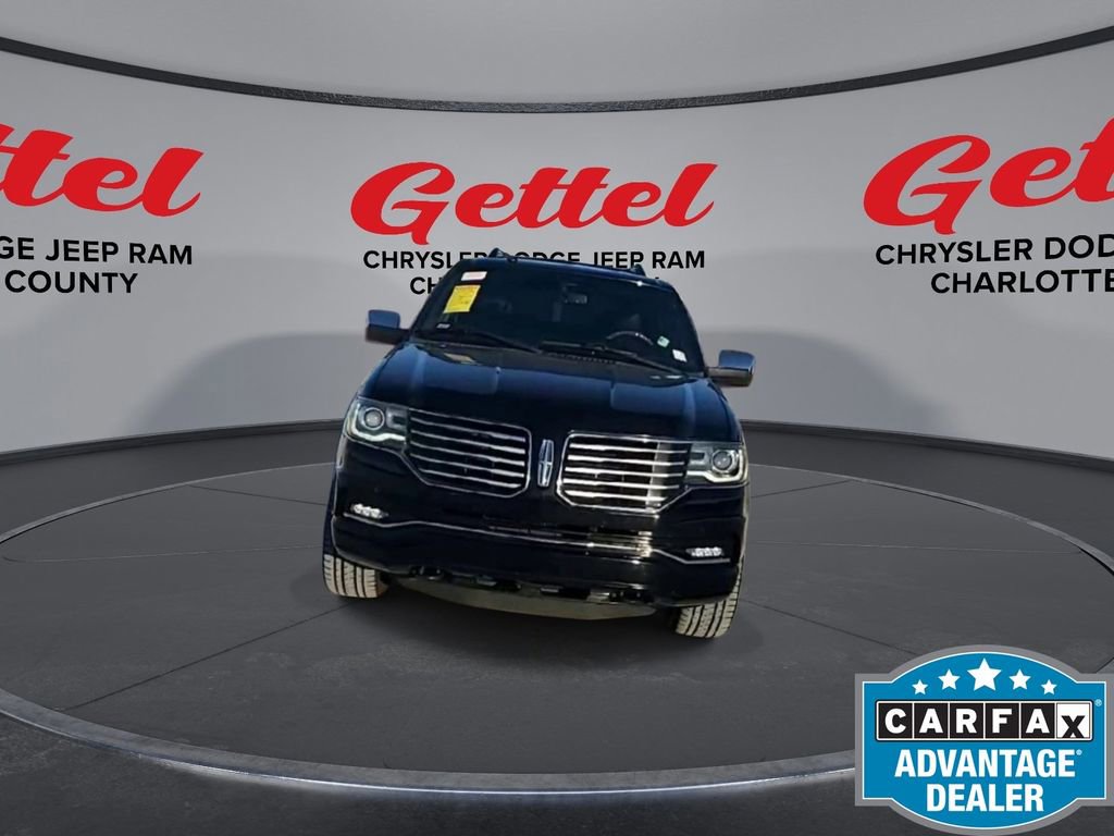 Used 2017 Lincoln Navigator Select image 3