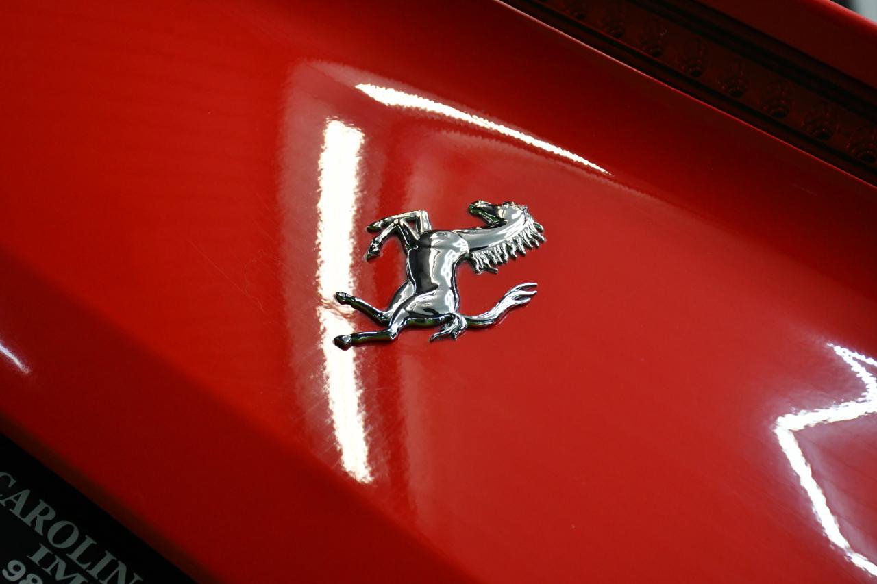Used 2014 Ferrari California RWD image 11
