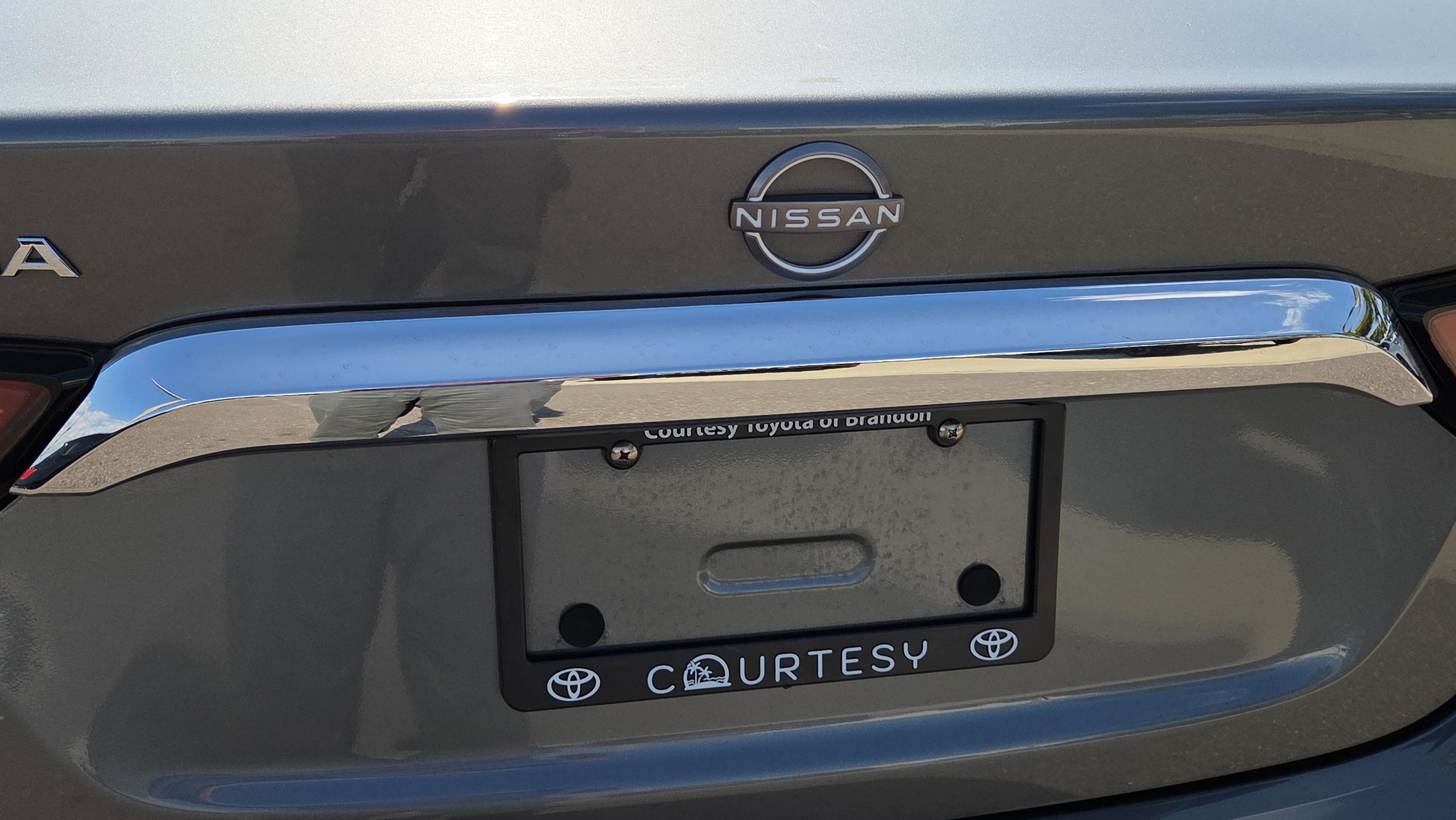 Used 2023 Nissan Maxima Platinum w/ Sport Mat Group FWD image 33