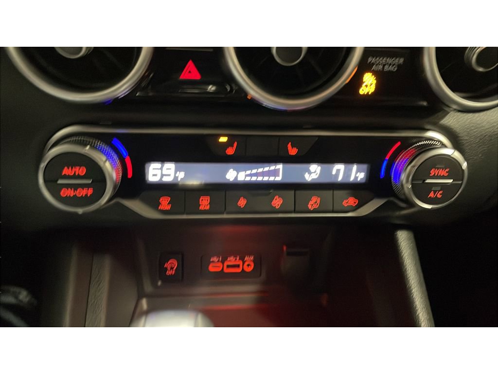 Used 2024 Nissan Sentra SR FWD image 12