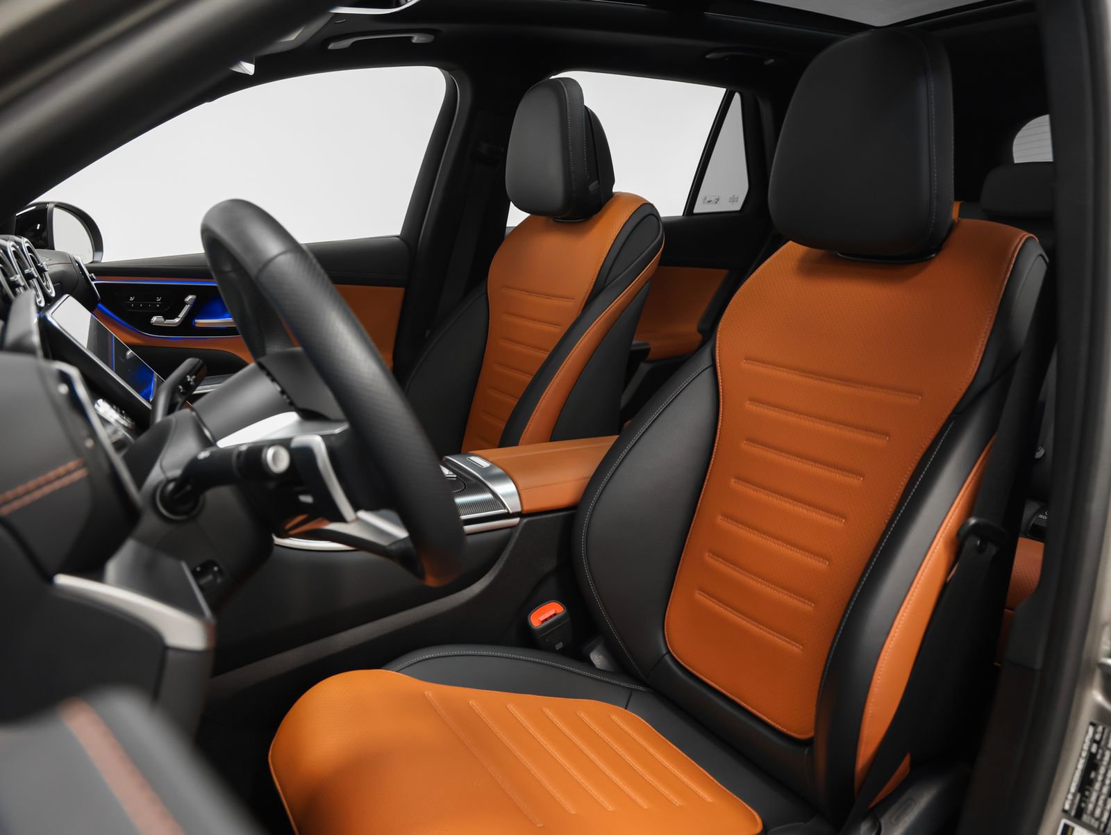 Used 2024 Mercedes-Benz GLC 300 image 5