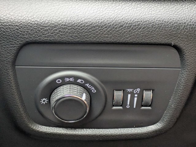 Certified 2024 Jeep Grand Cherokee L Altitude AWD/4WD image 25