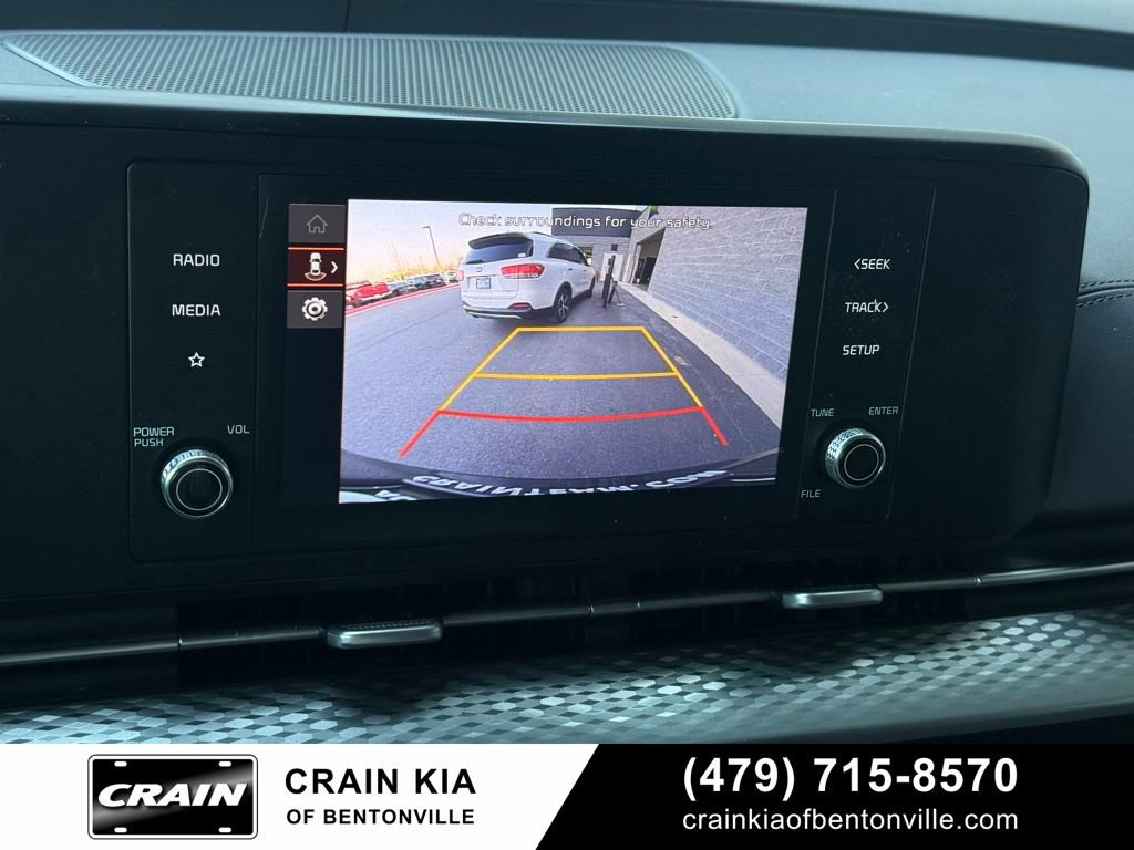 Used 2024 Kia Carnival LX image 16