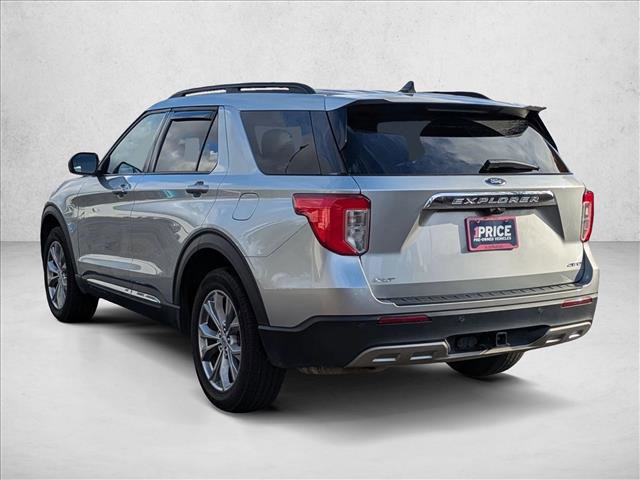 Used 2023 Ford Explorer XLT w/ Equipment Group 202A image 7