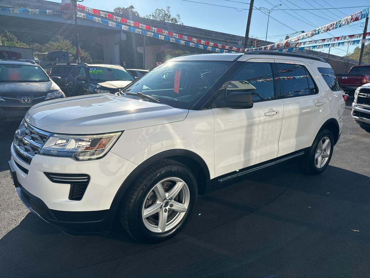 Used 2018 Ford Explorer XLT FWD image 9