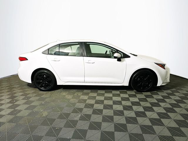 Used 2020 Toyota Corolla LE image 9
