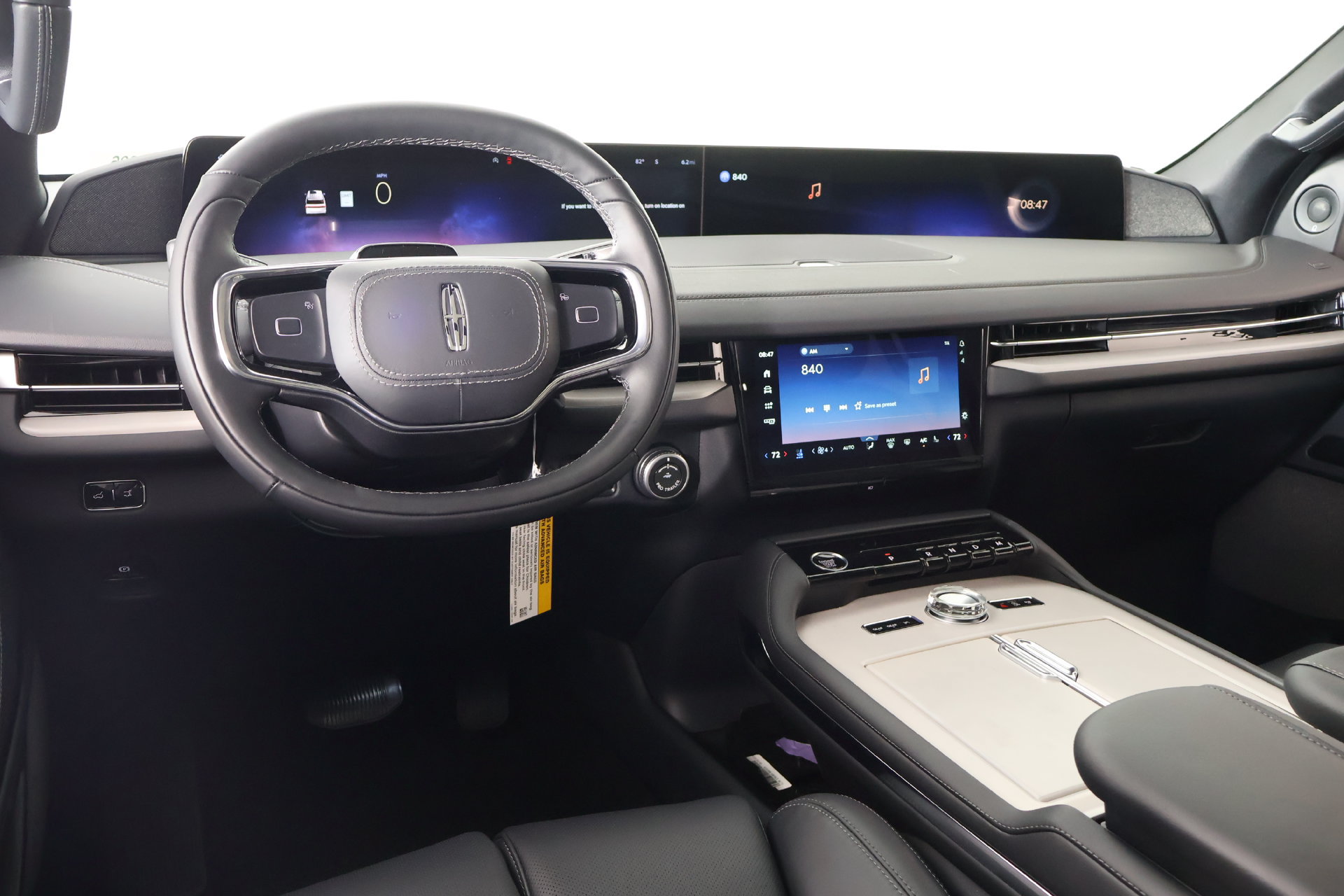 New 2027 Lincoln Navigator L Reserve w/ Jet Appearance Package AWD/4WD image 2