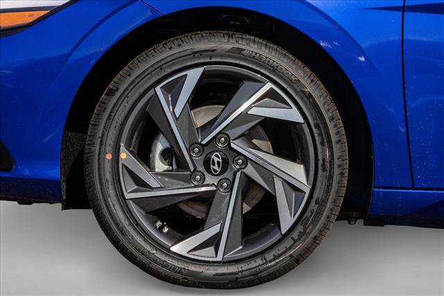 New 2026 Hyundai Elantra Limited image 9