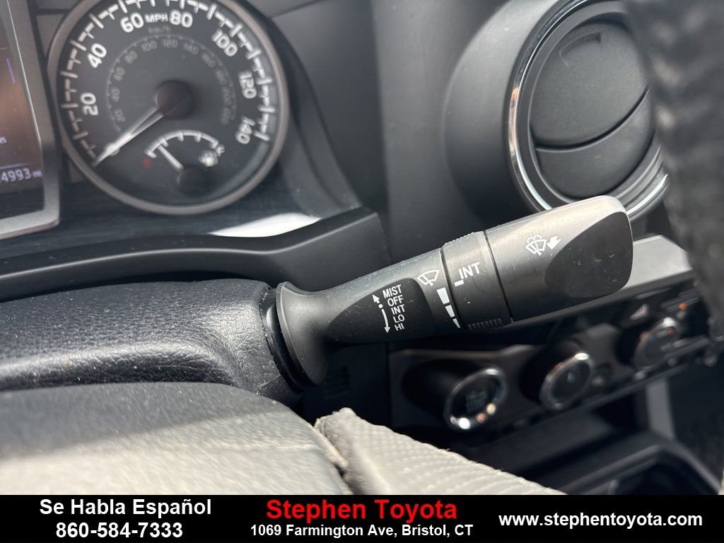 Used 2017 Toyota Tacoma TRD Off-Road image 18