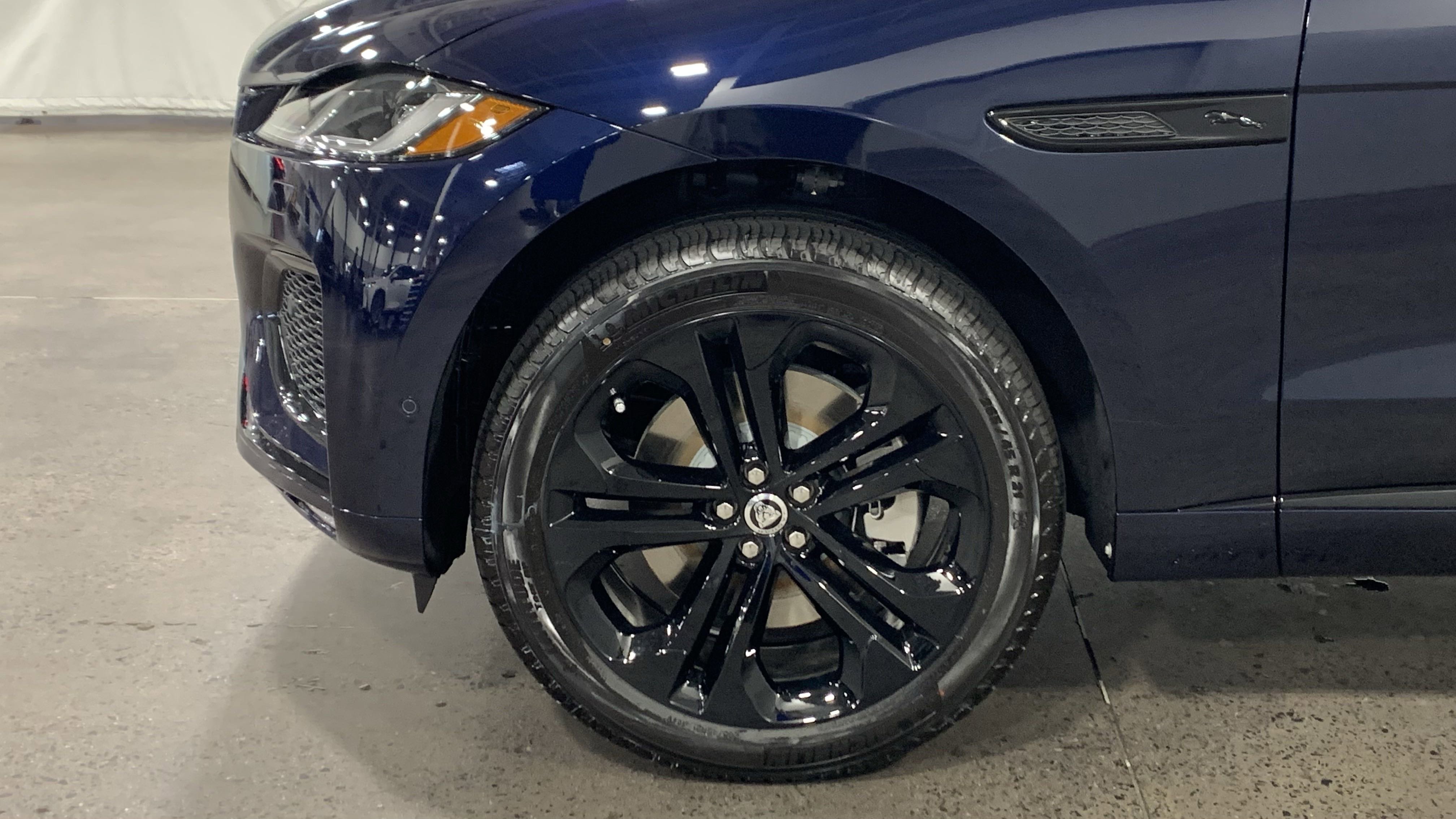 New 2026 Jaguar F-PACE R-Dynamic S image 10