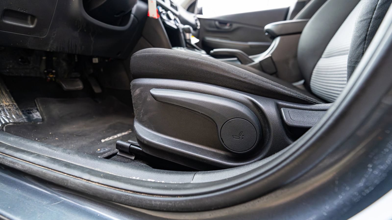 Used 2021 Hyundai Kona SE AWD/4WD image 26