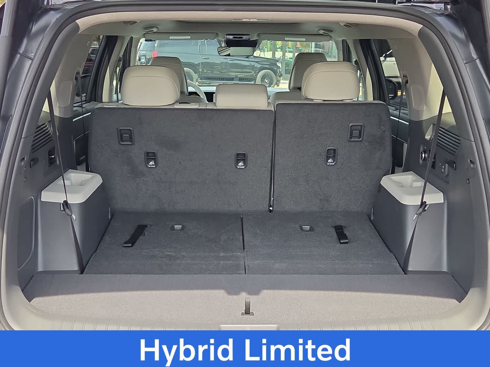 Used 2025 Hyundai Santa Fe Limited FWD image 23