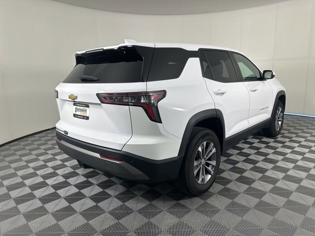 Used 2025 Chevrolet Equinox LT AWD/4WD image 3