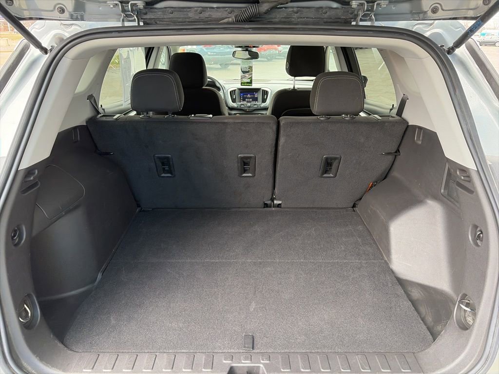 Used 2024 GMC Terrain SLE image 10