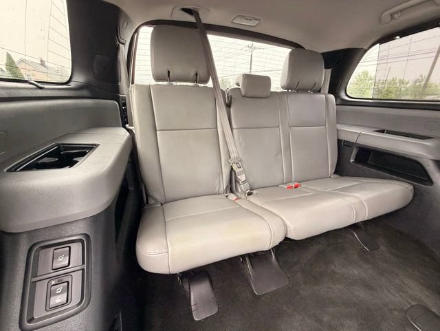 Used 2018 Toyota Sequoia Limited w/ Safety & Convenience Package AWD/4WD image 23