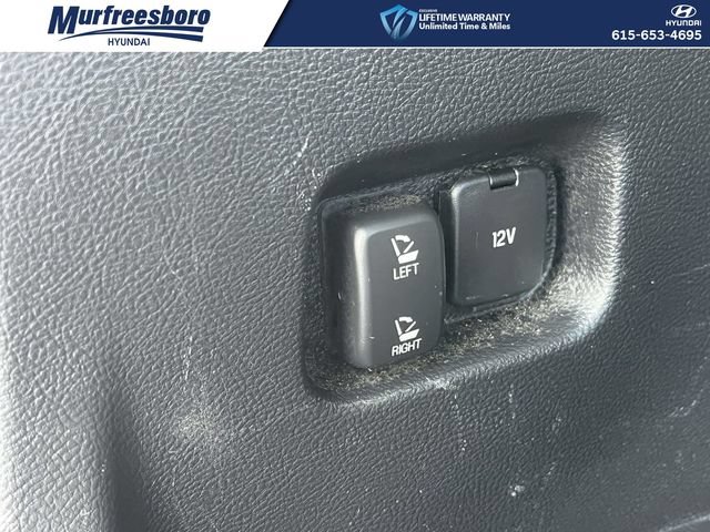 Used 2016 Ford Edge Titanium FWD image 21