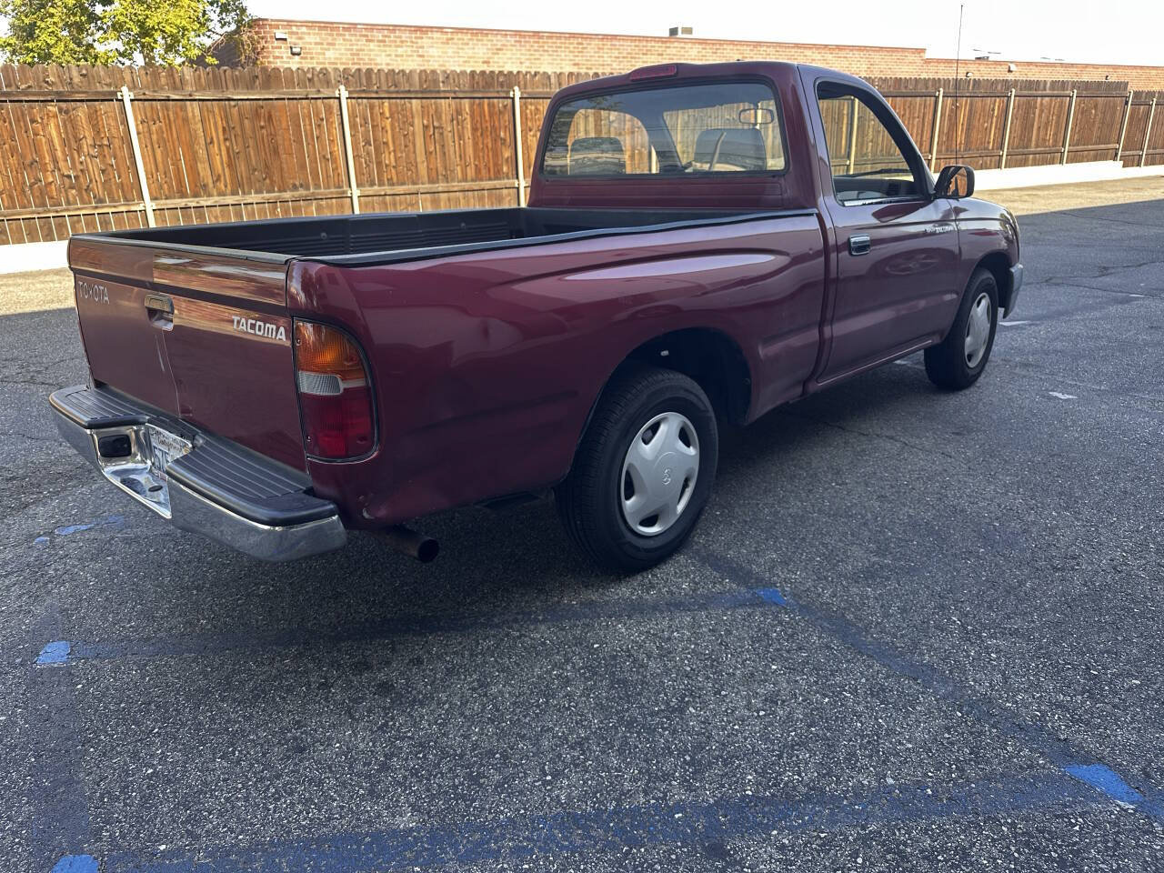 Used 1999 Toyota Tacoma 2WD Regular Cab image 3