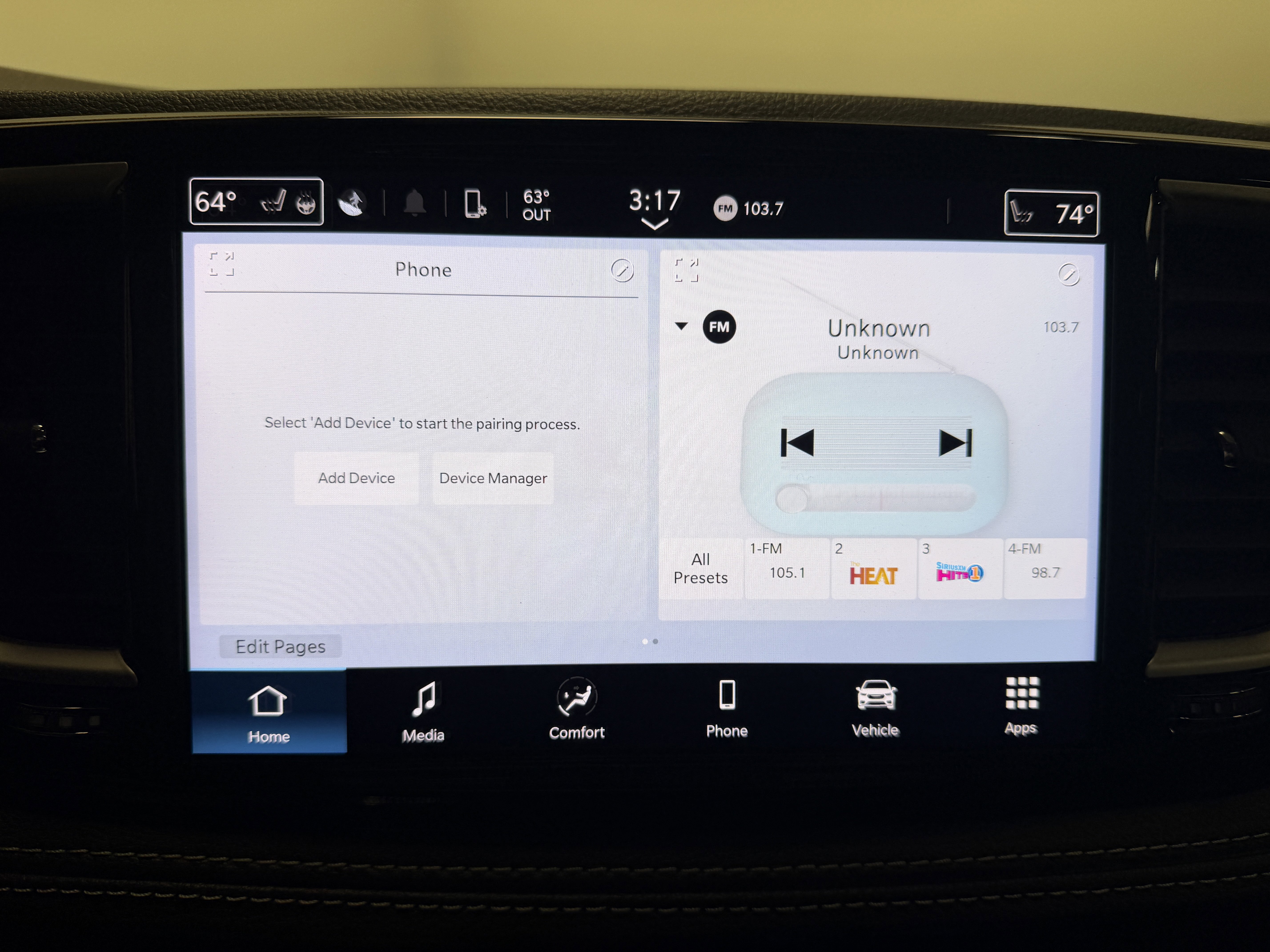 Used 2024 Chrysler Pacifica Touring-L image 6