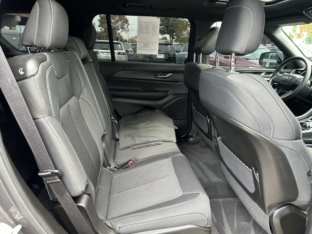 Used 2024 Jeep Grand Cherokee L Laredo AWD/4WD image 12