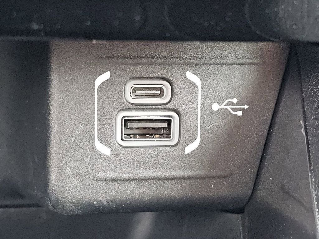 Used 2024 Jeep Compass Sport image 15