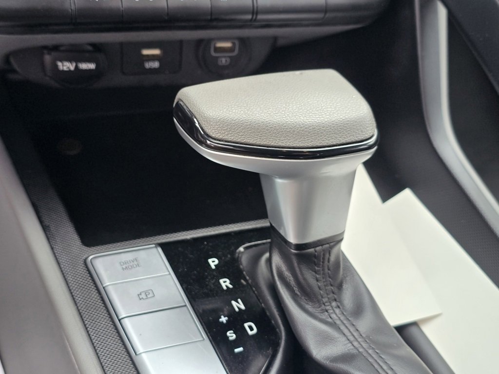 Used 2021 Hyundai Elantra SE image 21