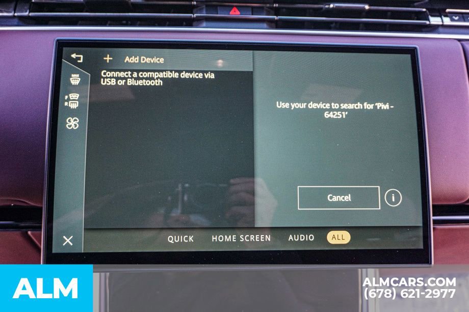 Used 2025 Land Rover Range Rover SE image 37