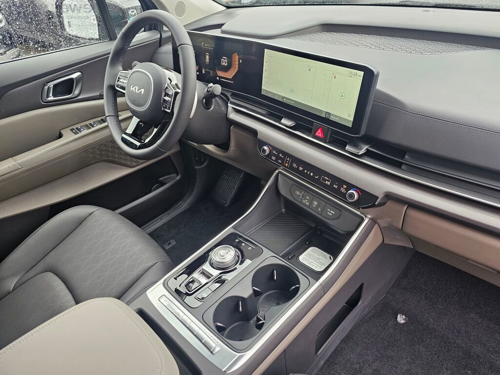 New 2026 Kia Carnival EX image 32