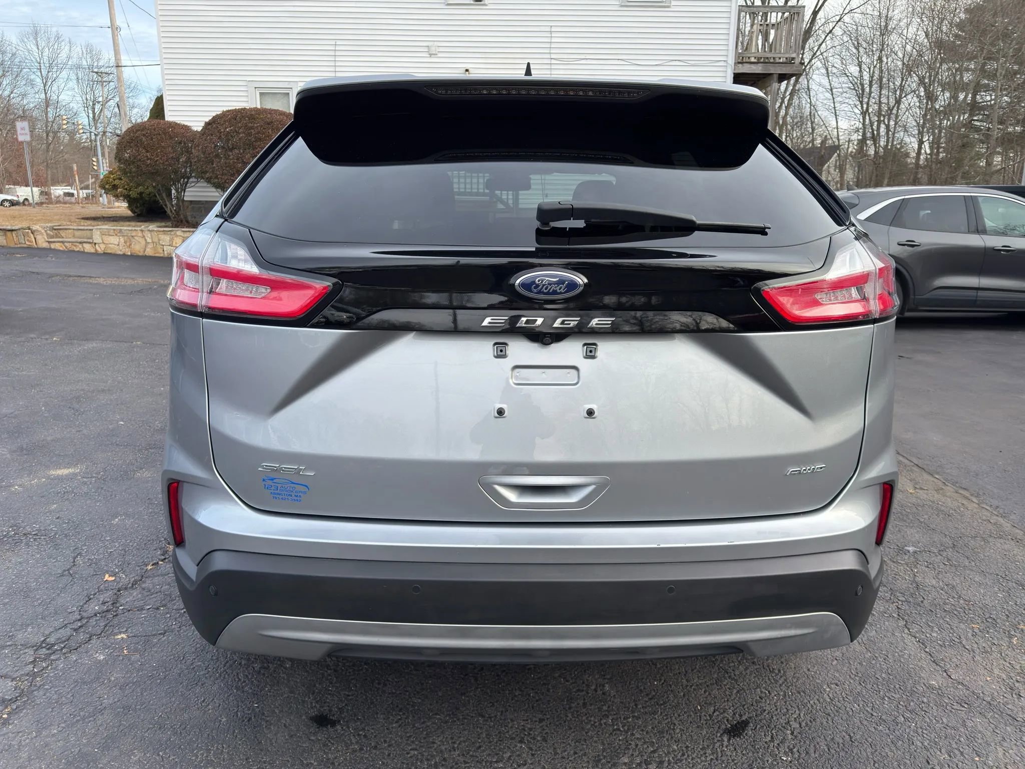 Used 2021 Ford Edge SEL w/ Cargo Accessory Package image 6
