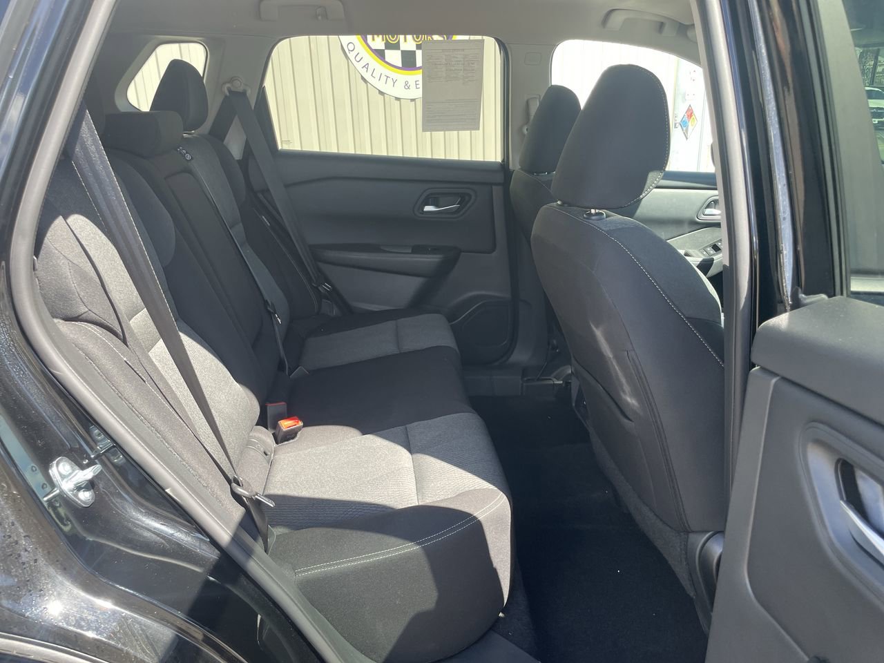 Used 2025 Nissan Rogue SV AWD/4WD image 15
