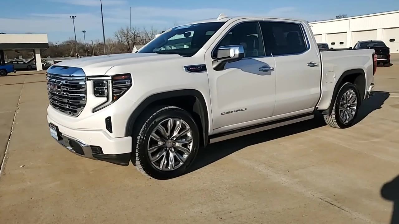 Certified 2025 GMC Sierra 1500 Denali w/ Denali Reserve Package image 4