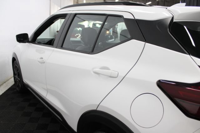 Used 2021 Nissan Kicks SR w/ SR Premium Package FWD image 9