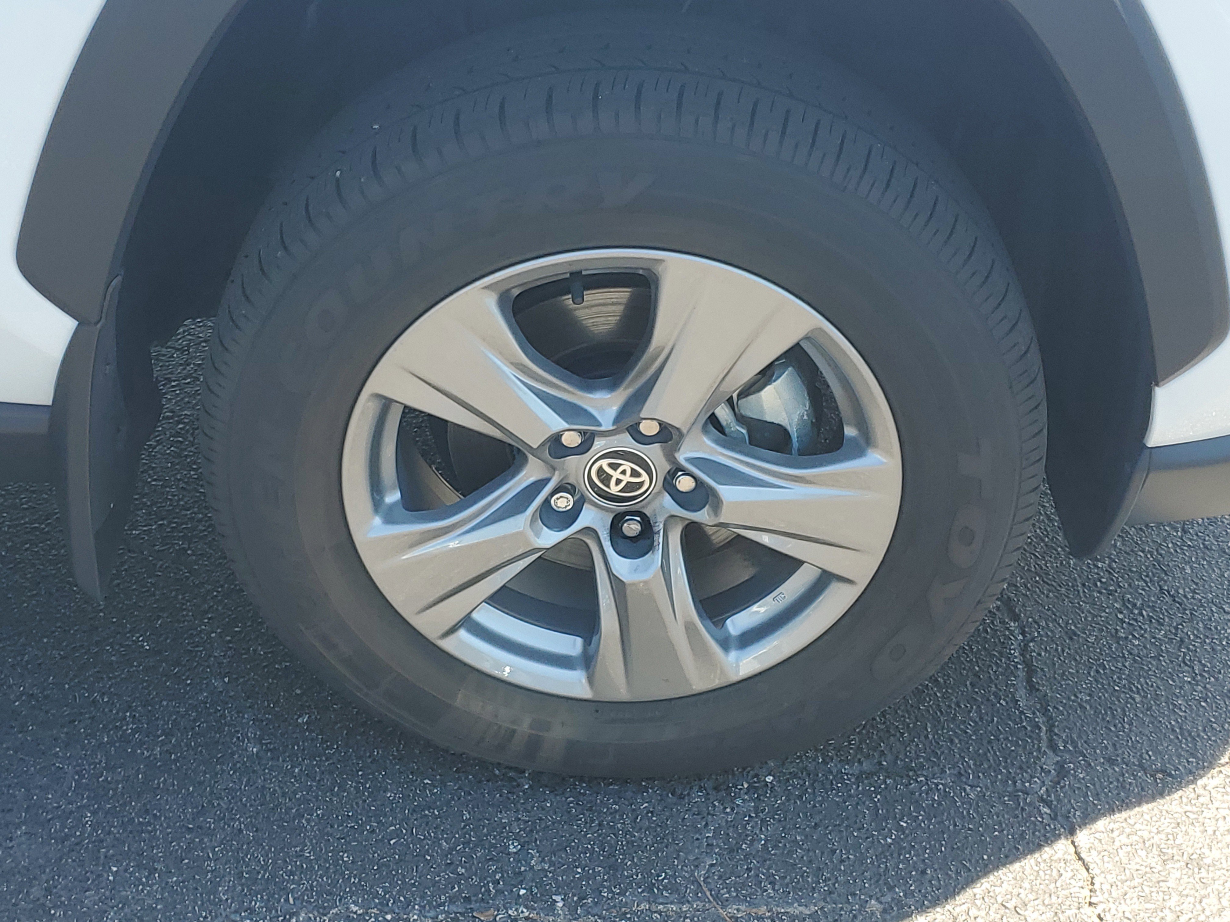 Certified 2024 Toyota RAV4 LE AWD/4WD image 7