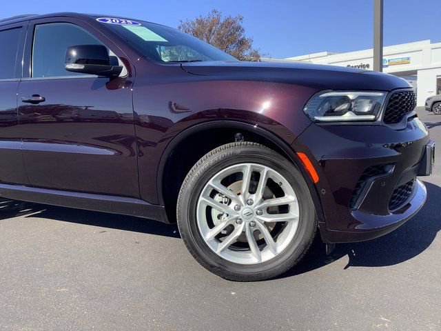 Used 2025 Dodge Durango GT image 3