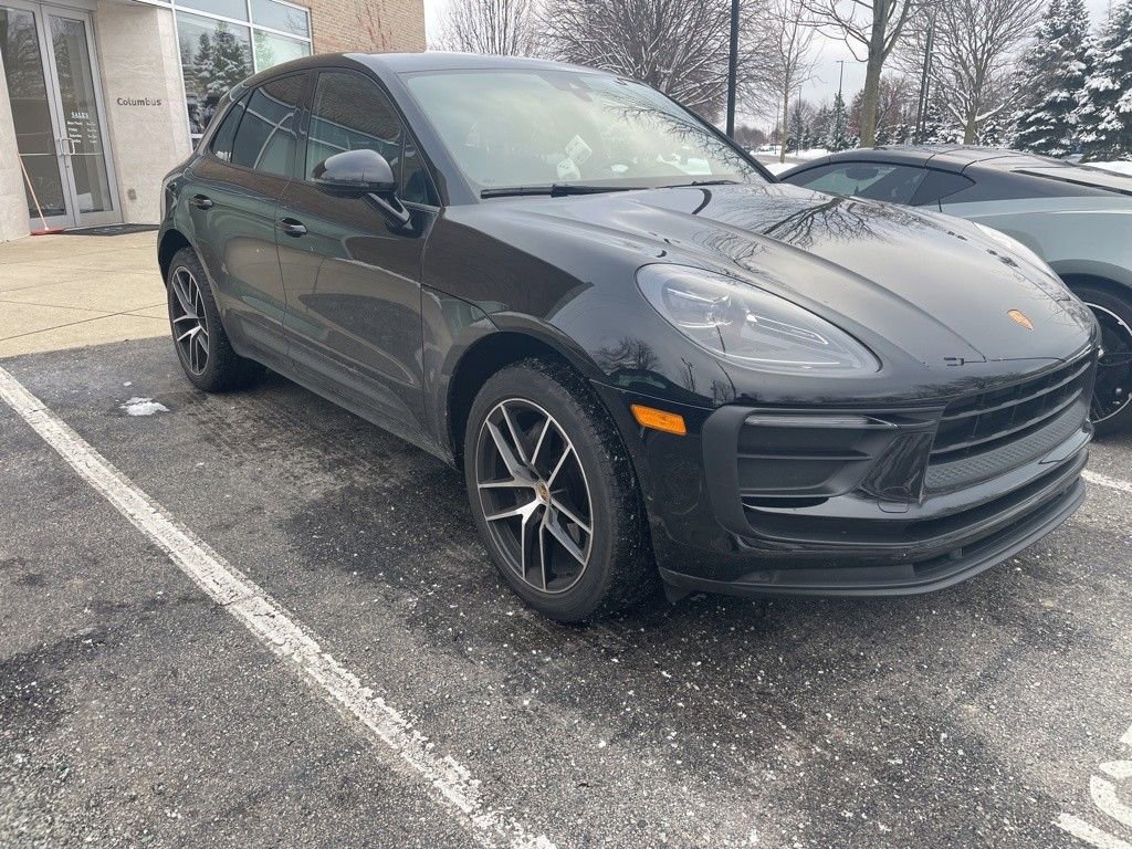 Used 2022 Porsche Macan image 2