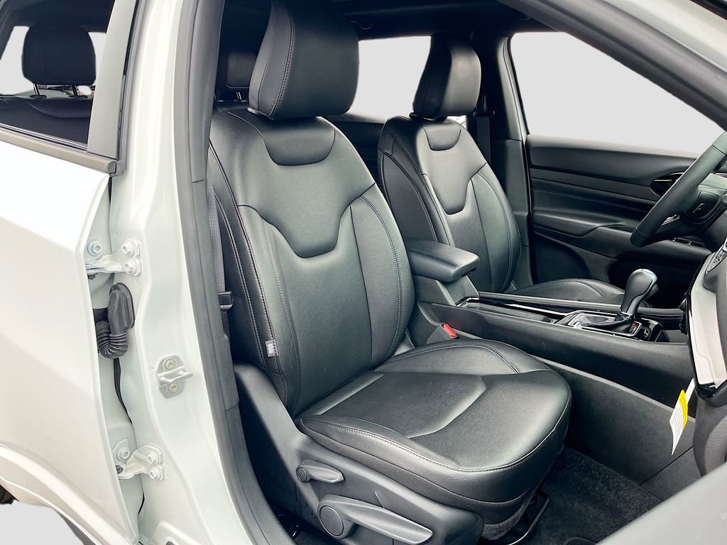 Certified 2025 Jeep Compass Limited w/ High Altitude Package image 29