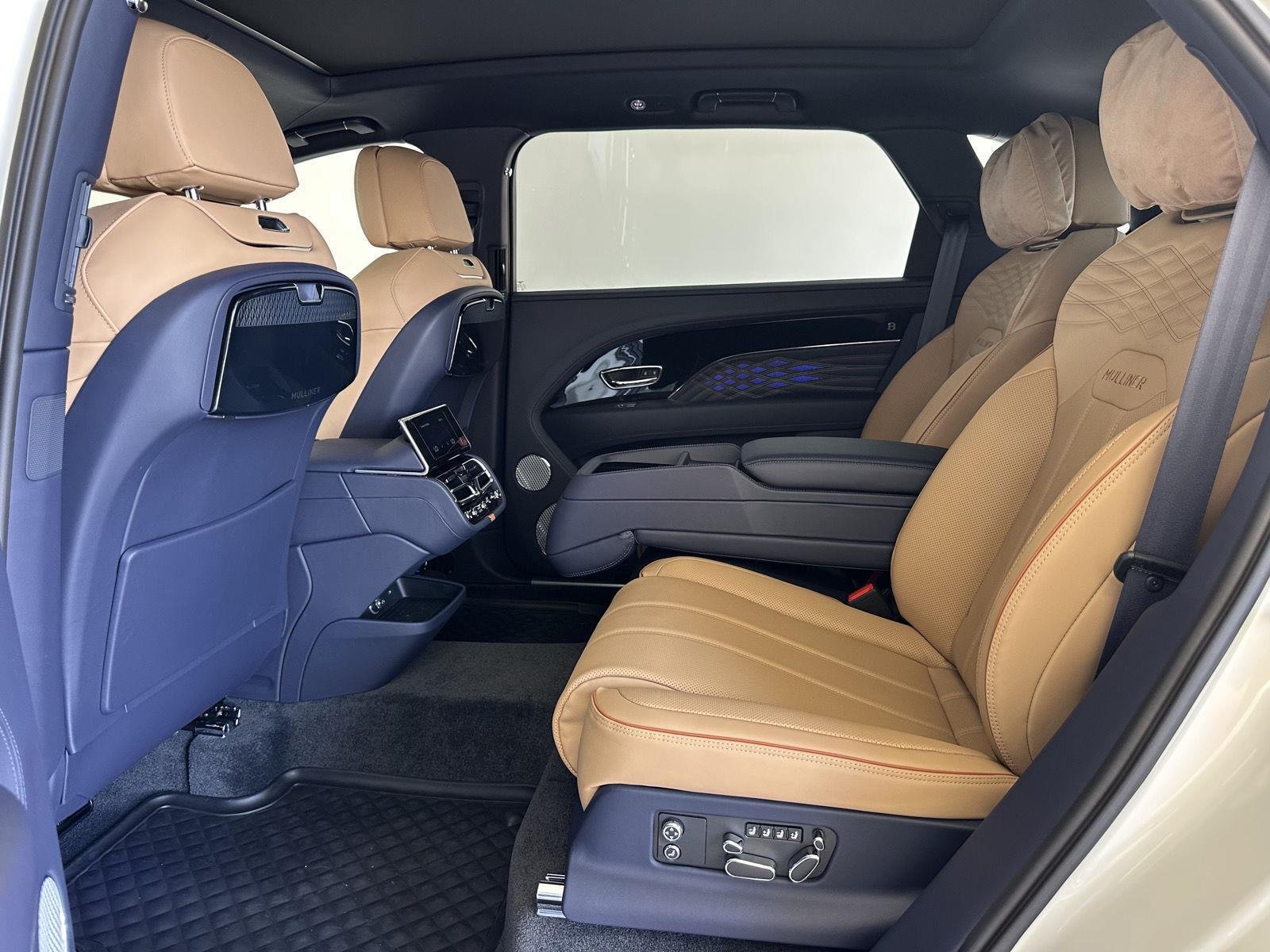 New 2026 Bentley Bentayga Extended Wheelbase AWD/4WD image 32