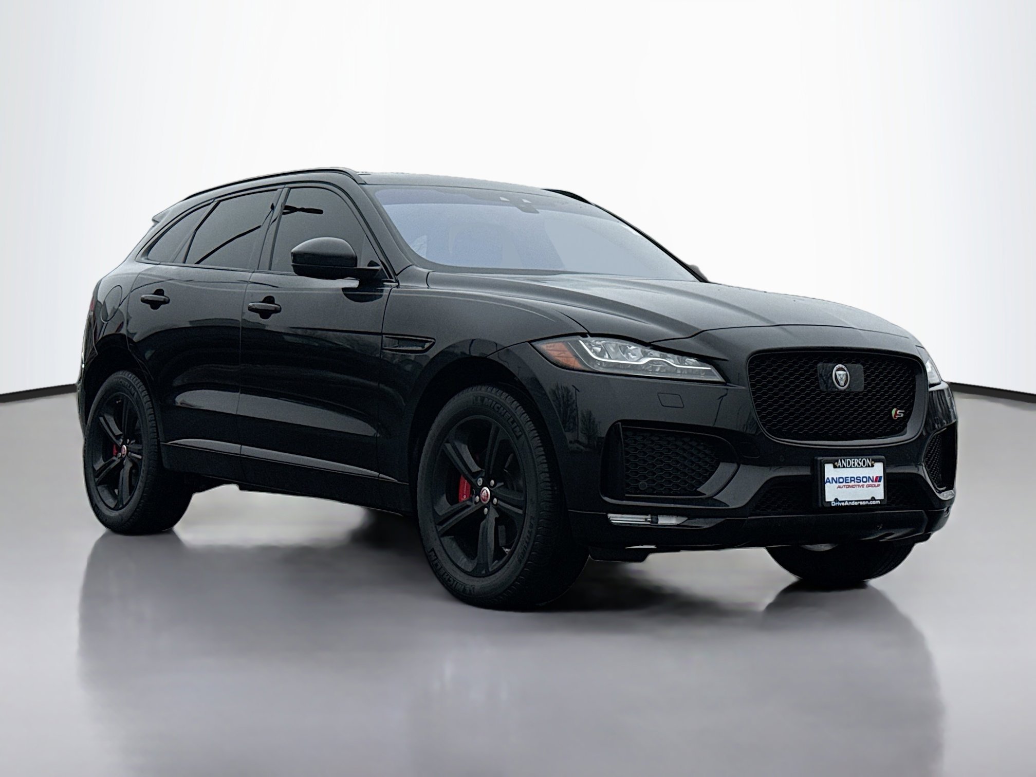 Used 2020 Jaguar F-PACE S image 1